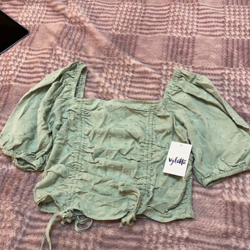 Puff sleeve ruched top